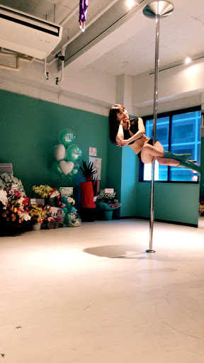 ダンススクール Regina Pole Sexy Dance Studio